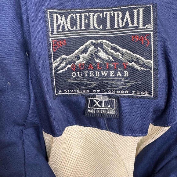 Pacific Trail Blue and Cream Outerwear - Picture 5 of 5